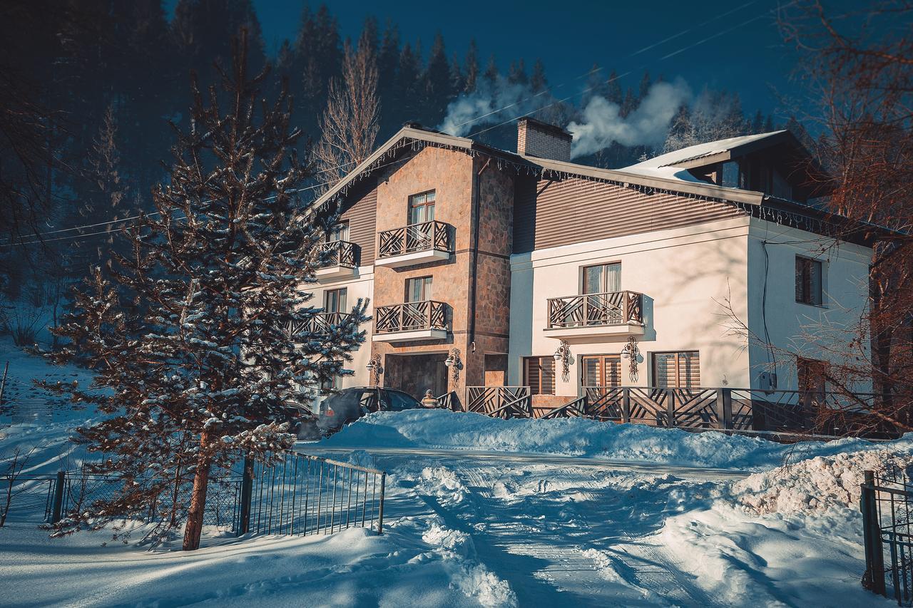 Villa Billa Tatariv Buitenkant foto